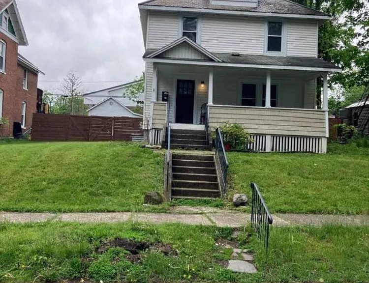 133 Pearl St — Photo 1