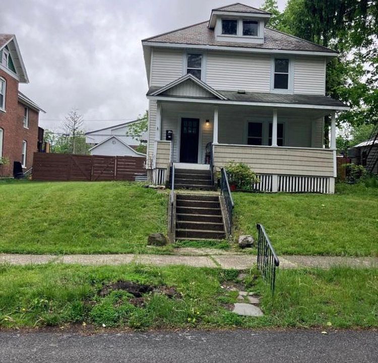 1st image of 133 Pearl St