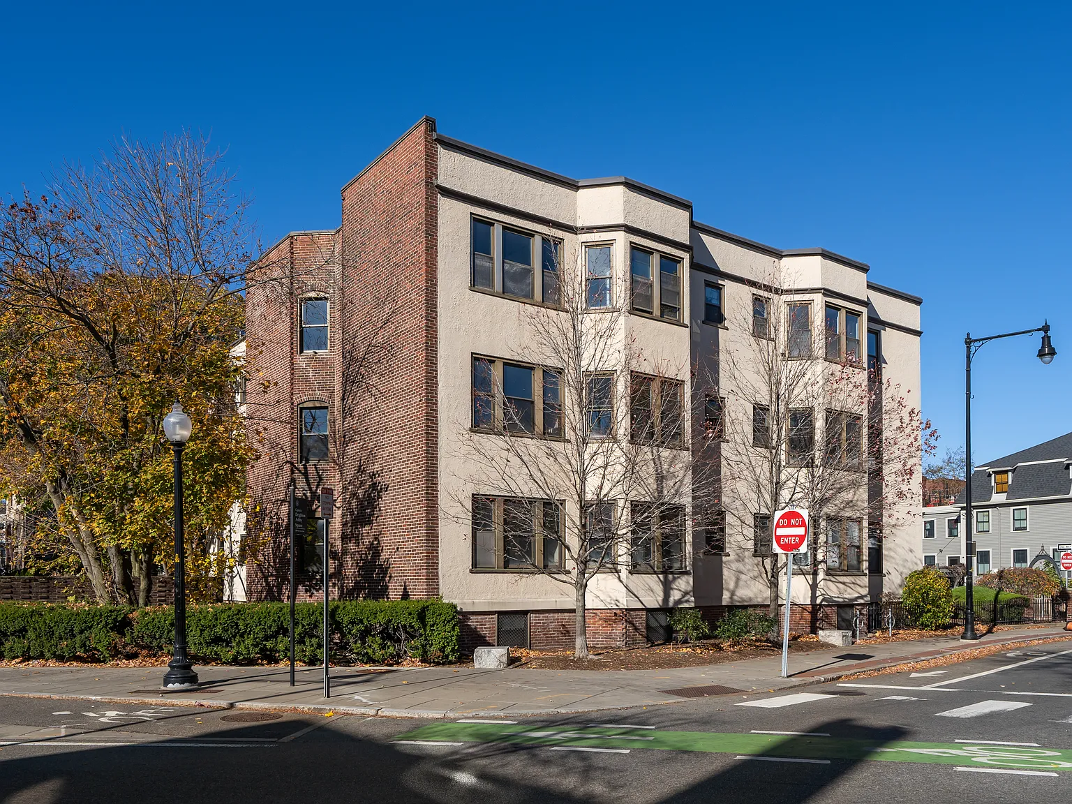 Pleasant Court — Photo 2