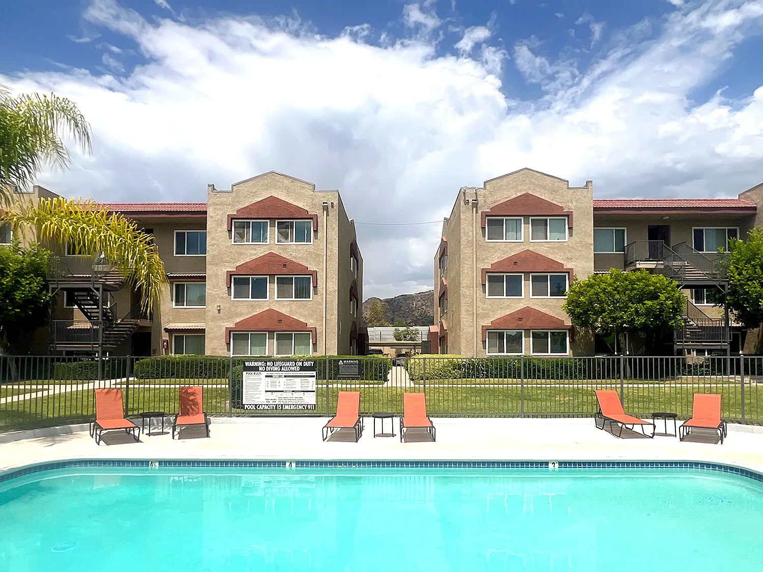 Azusa Gardens Apartments — Photo 4