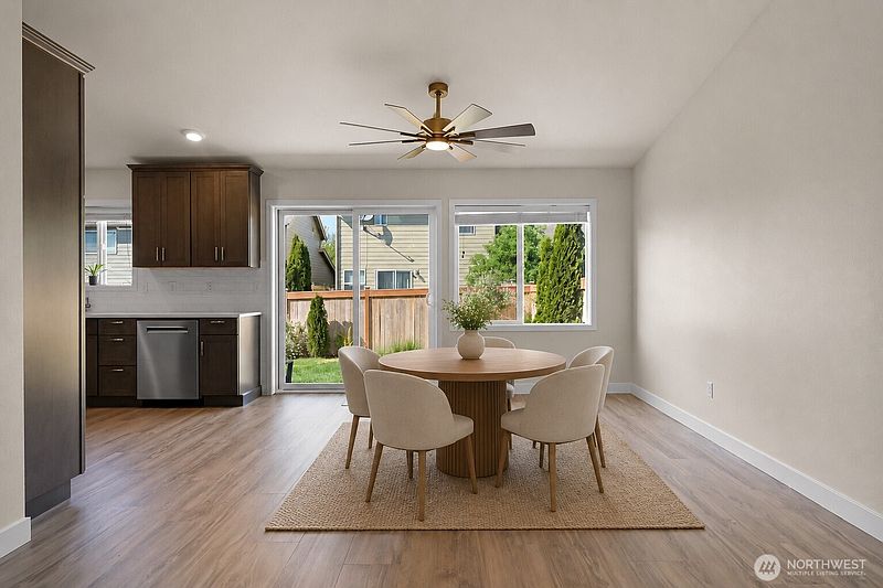 5th image of 414 Holland Avenue
