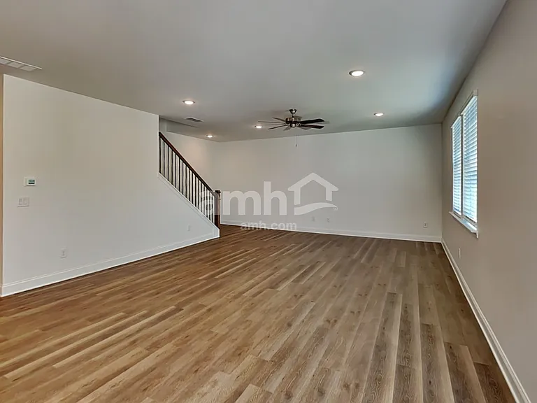 1305 Soapstone Rd — Photo 5