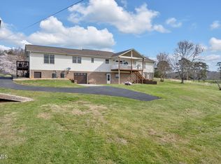 457 Haynes Rd, Dandridge, TN 37725