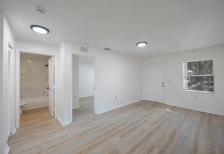 966 22nd Ave S #101 — Photo 4