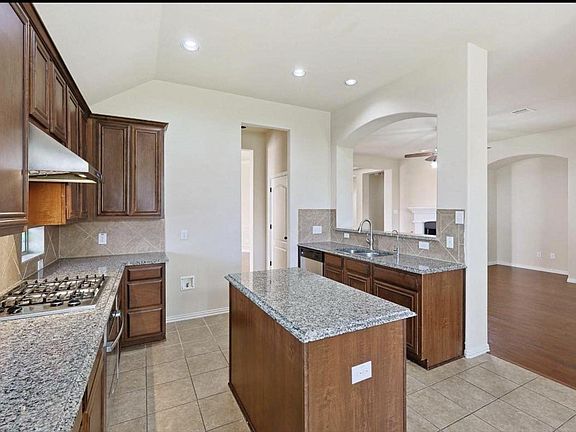 4th image of 3705 Glassenberry St