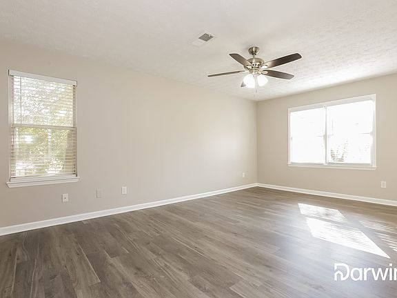 5th image of 1045 Dominion Ct