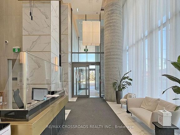 4th image of 950 Portage Pkwy #3003