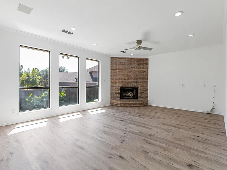 2601 Kimberly Dr — Photo 5