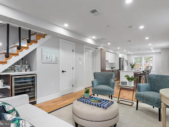 102 South St, Annapolis, MD 21401