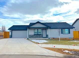 1062 NW Upas Ave, Redmond, OR 97756