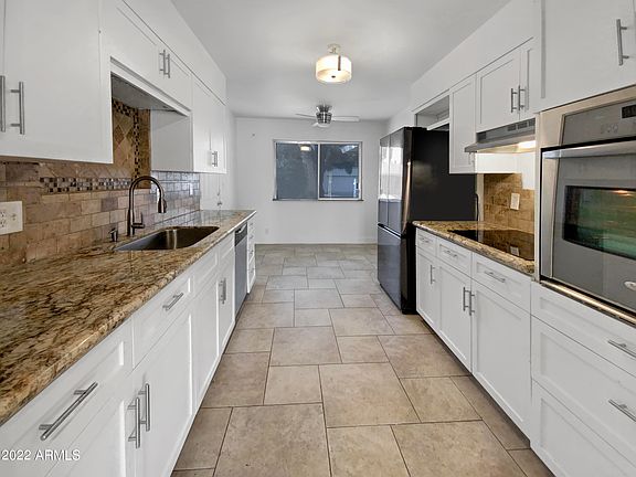 2nd image of 761 S CLEARVIEW Avenue