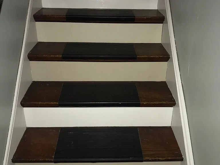 2608 Leclaire St #UPSTAIRS — Photo 3