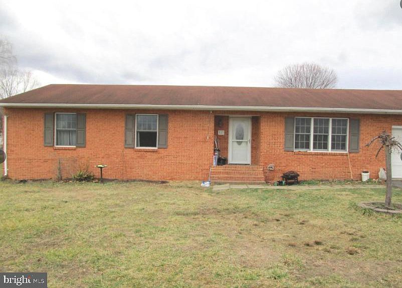 1st image of 313 Tanager Dr