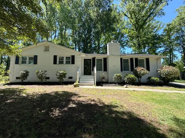 5710 Charing Pl, Charlotte, NC 28211