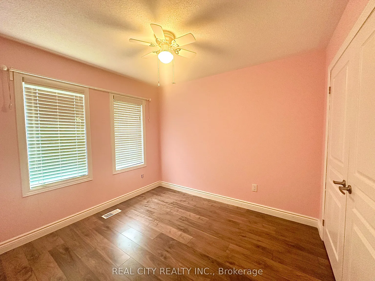 1 bed, $850 — Photo 2