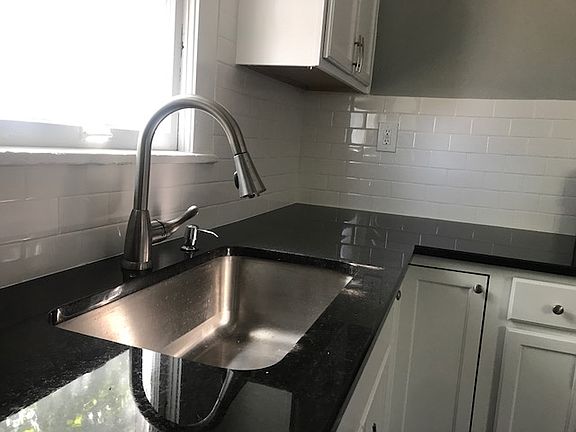 4th image of 3000 Avenue C