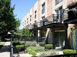 1826 S Michigan Ave #110, Chicago, IL 60616