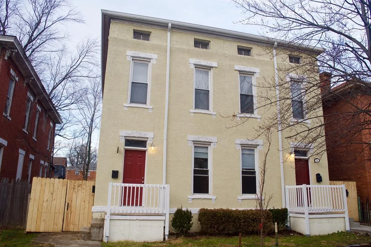 58 Clark Pl — Photo 2