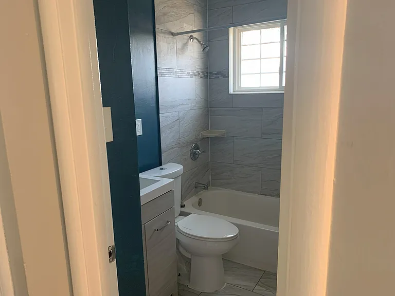 1914 Stanley Ave — Photo 14