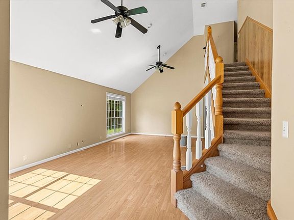 5th image of 115 Zell Dr