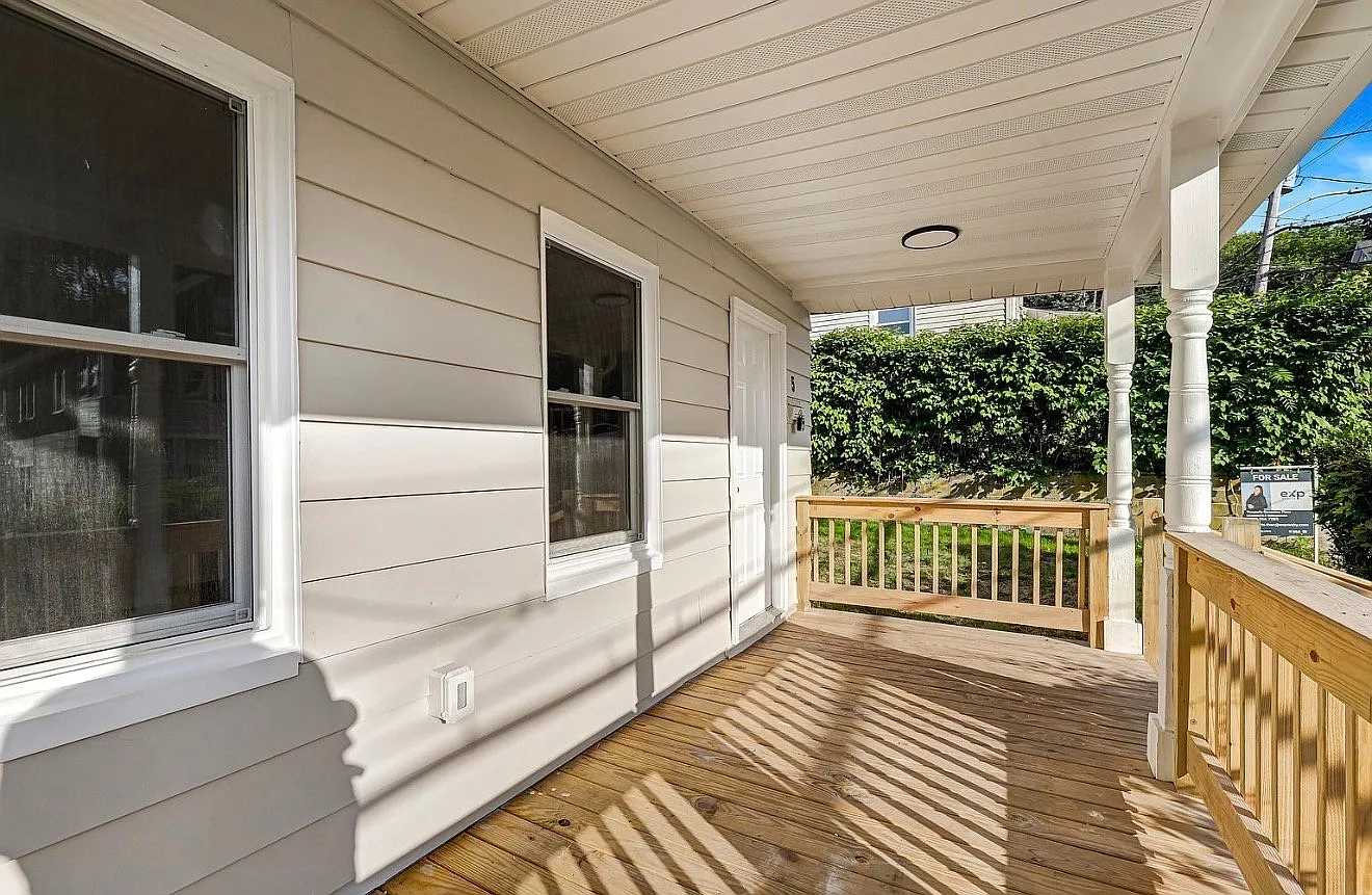 House for Rent Downtown Peekskill — Photo 4