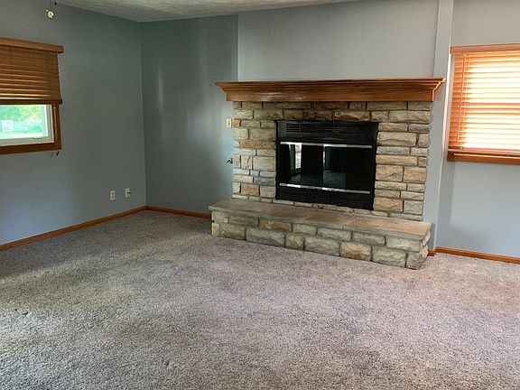 3rd image of 1443 Morris Dr