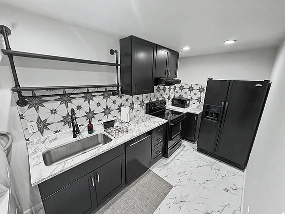5th image of 99 E Windsor Way #99