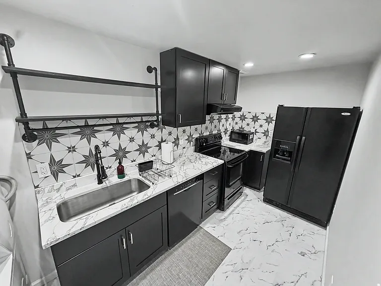 99 E Windsor Way #99 — Photo 5
