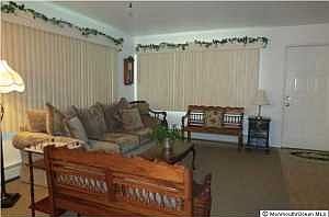 3rd image of 7 Canterbury Ln