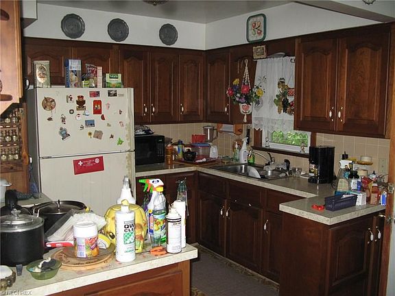 4th image of 2884 Oakwood Dr