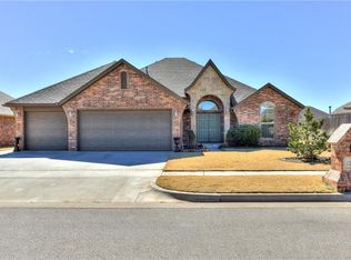 13108 NW 1st St, Yukon, OK 73099