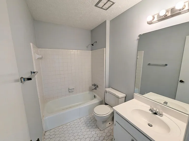 3253 Kimberly Woods Ct — Photo 14