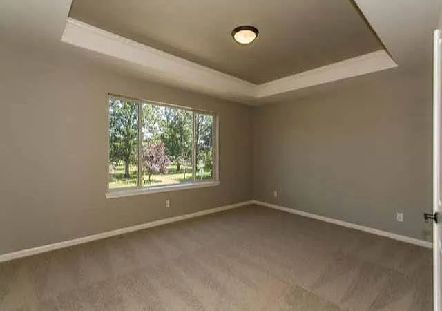 5 bed, 2409 sqft, $3,500 — Photo 4