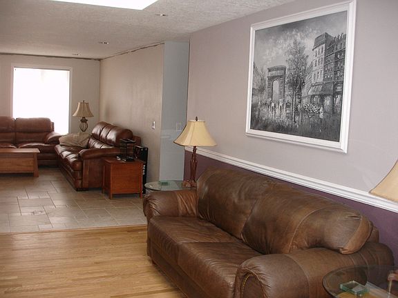 2nd image of 61185 Larkwood Dr