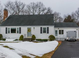 4 Thornwood Ln, Farmington, CT 06032