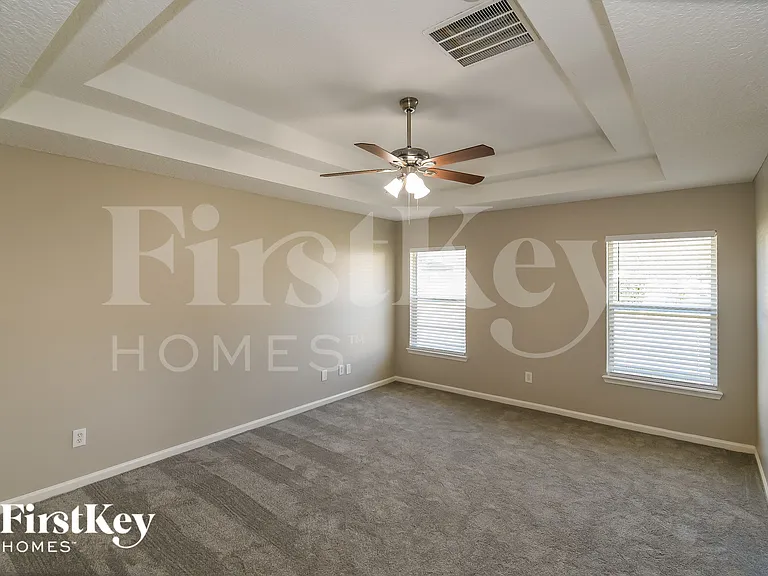 182 Greenfield Dr — Photo 9