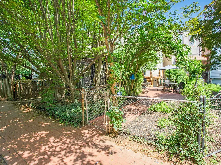 1373 N Carolina Ave NE — Photo 49