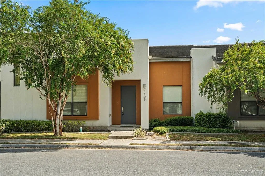 3 bed, 3.0 bath, 1943 sqft, $2,000 — Photo 1