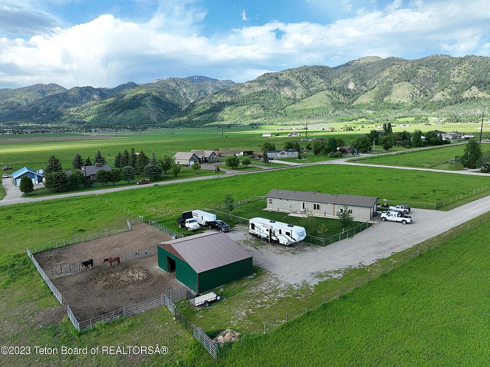 1st image of 50 Bear Creek Estate Dr