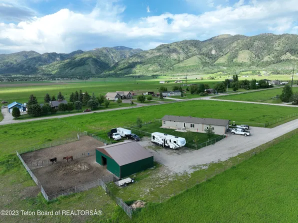50 Bear Creek Estate Dr, Thayne, WY 83127