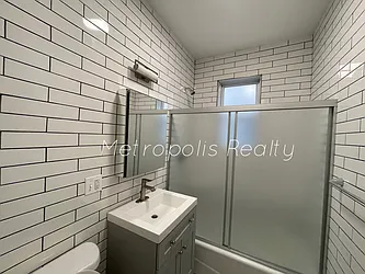 Rented by Metropolis International Realty Inc.