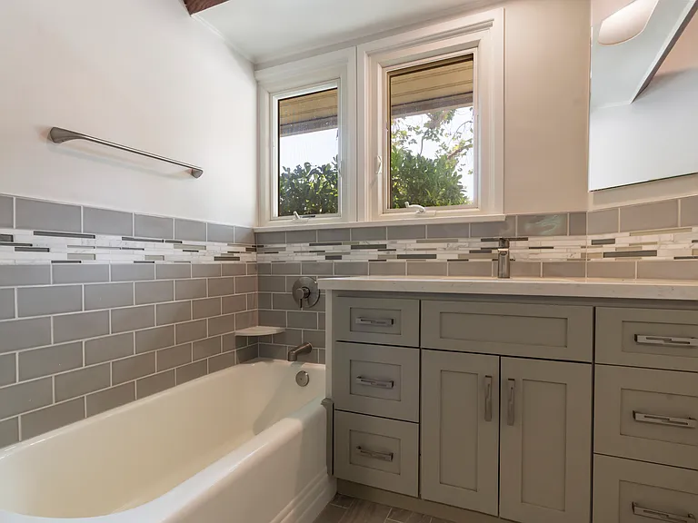 229 Glenullen Dr — Photo 16