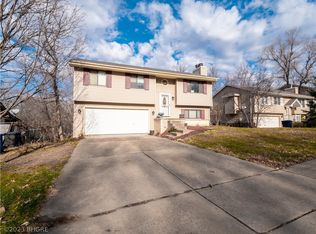 816 E Hackley Ave, Des Moines, IA 50315