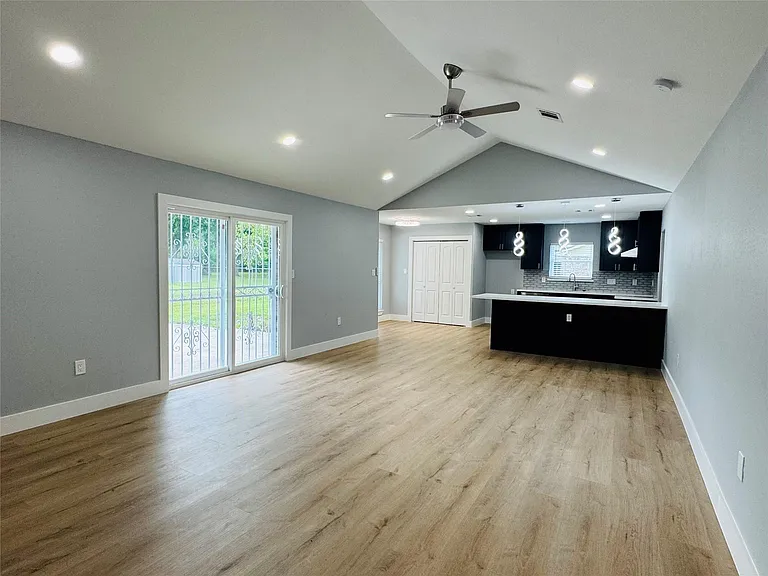10934 Lilleux Rd — Photo 9