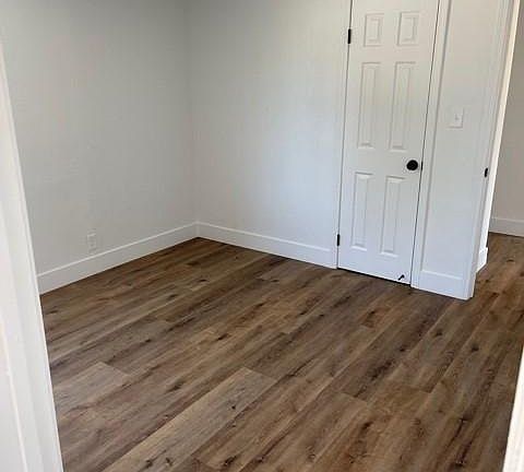 5th image of 4762 E Lyell Ave