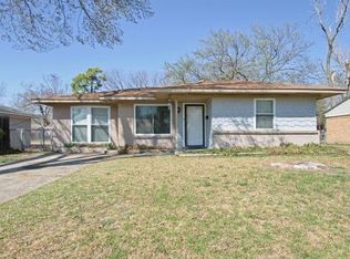 133 Sunflower Dr, Garland, TX 75041