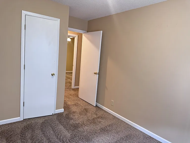 357 Erie Dr — Photo 15