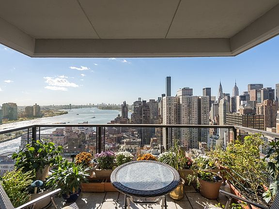2nd image of 425 E 58th St APT 34D