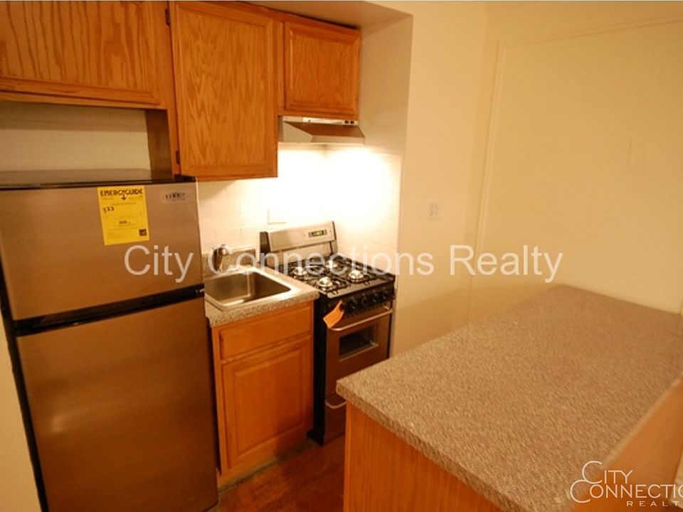 2nd image of 305 Lexington Ave APT 7c