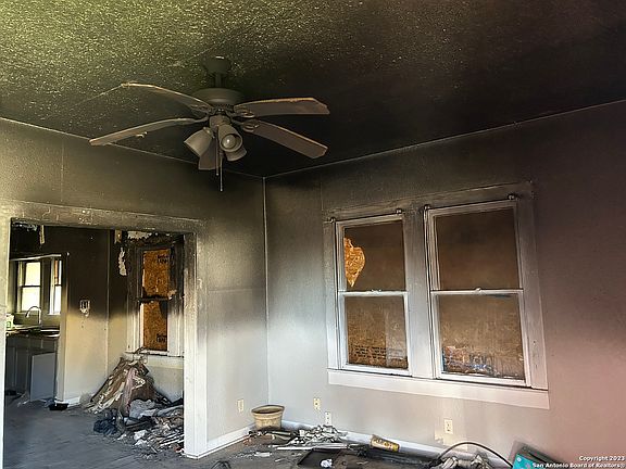 3rd image of 318 CANTON